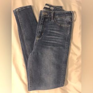 Old Navy Rockstar Super Skinny 360 Stretch Denim Jeans